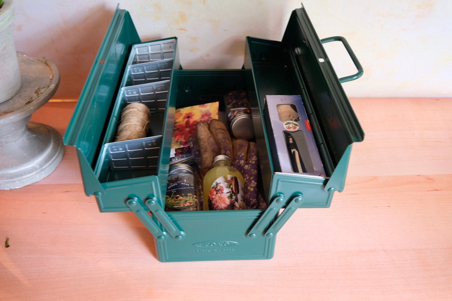 TOYO tool ox with upper shelves: Antique green