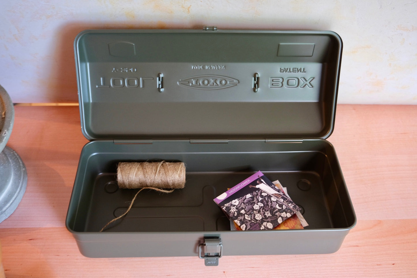 TOYO tool box: antique green