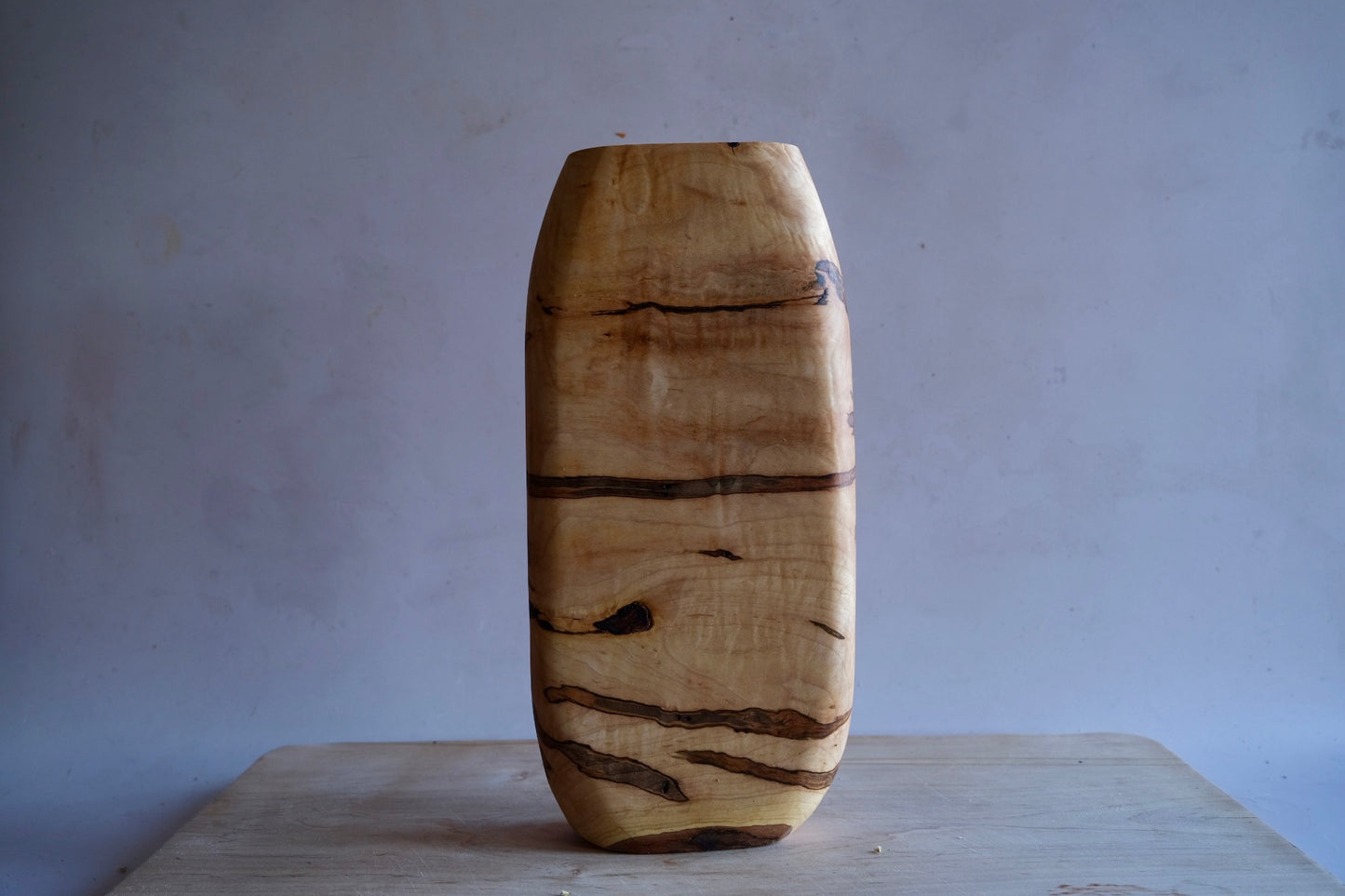 Wavy daisy vase