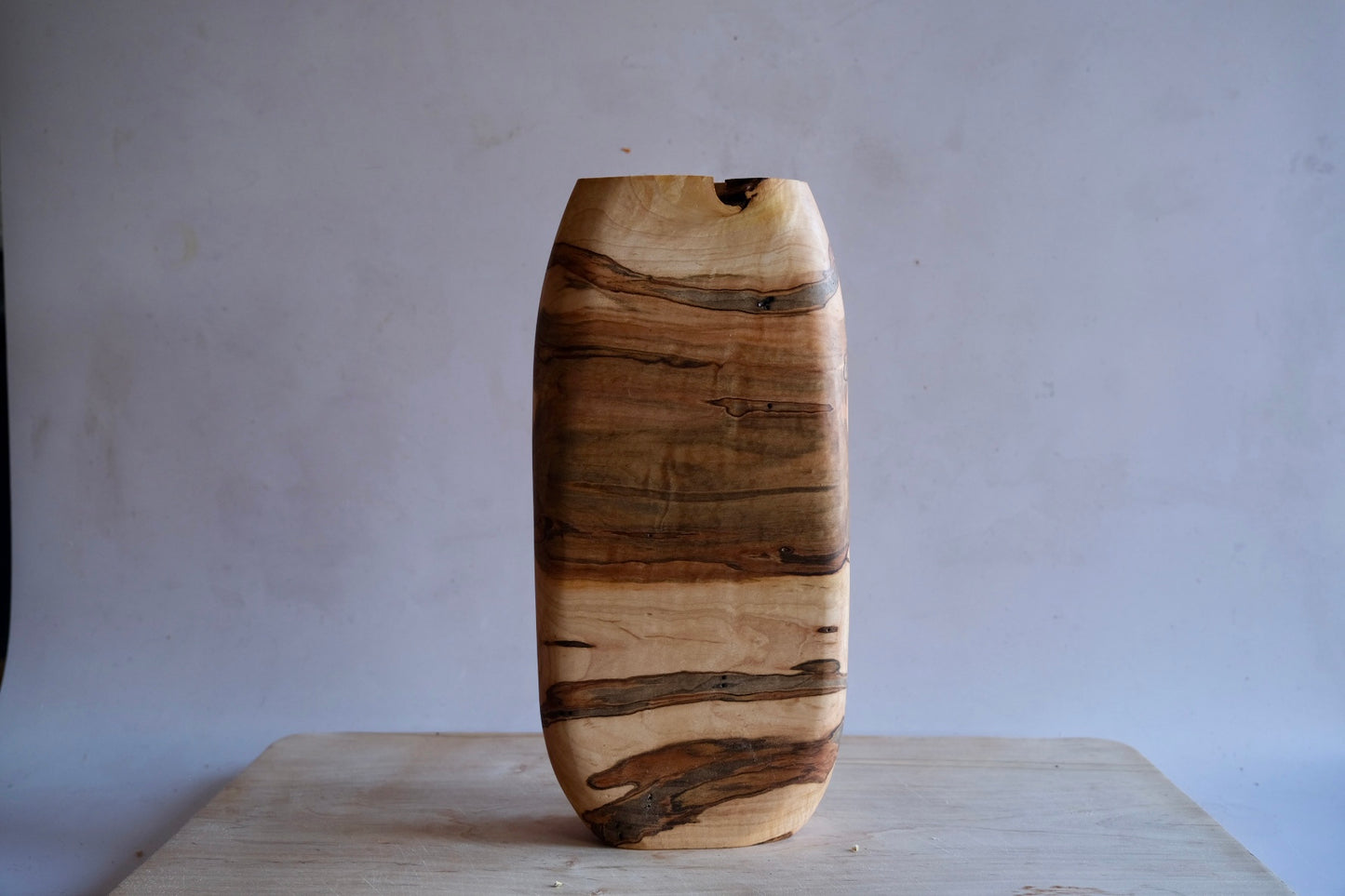 Wavy daisy vase