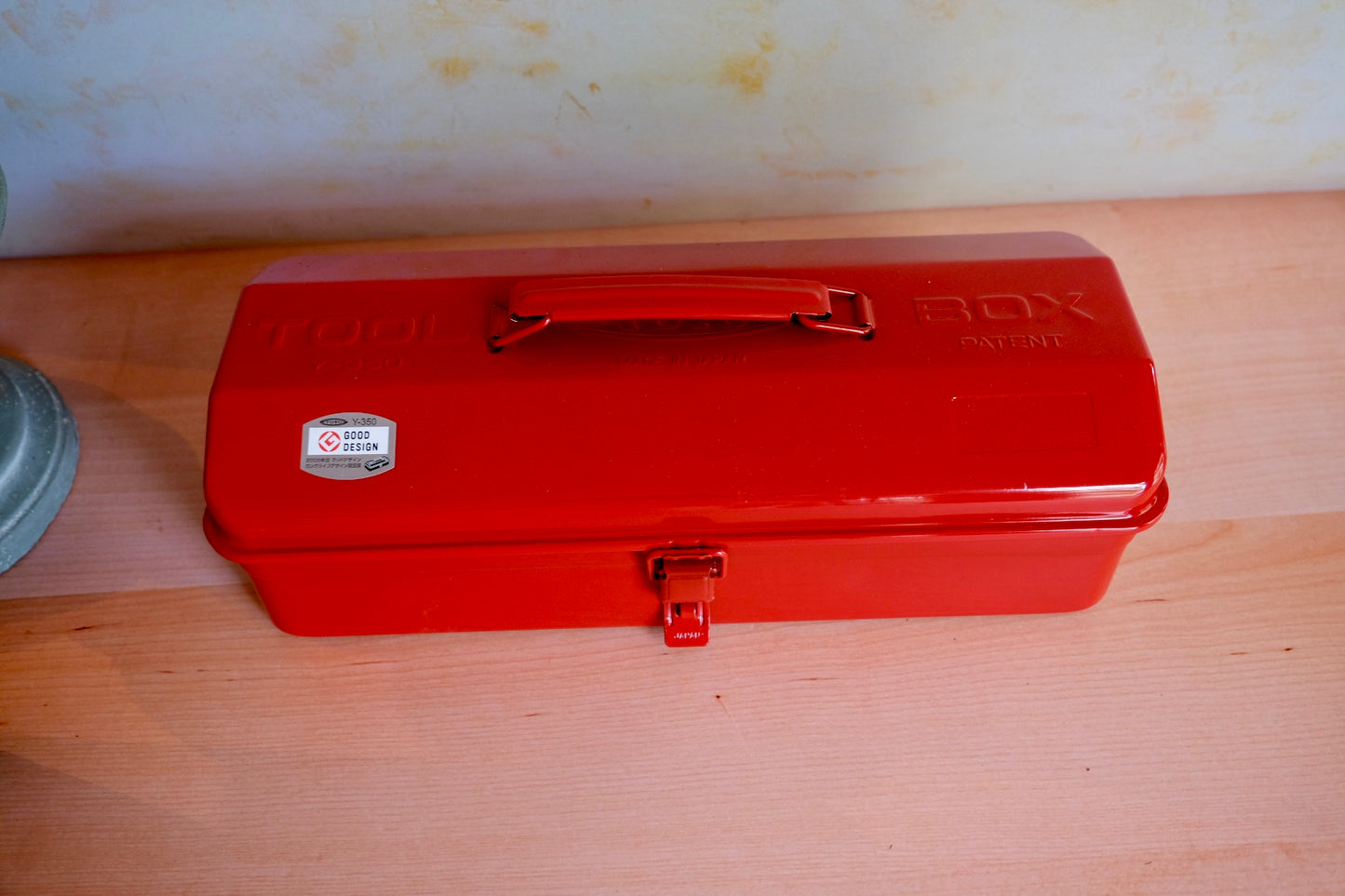 TOYO tool box: RED