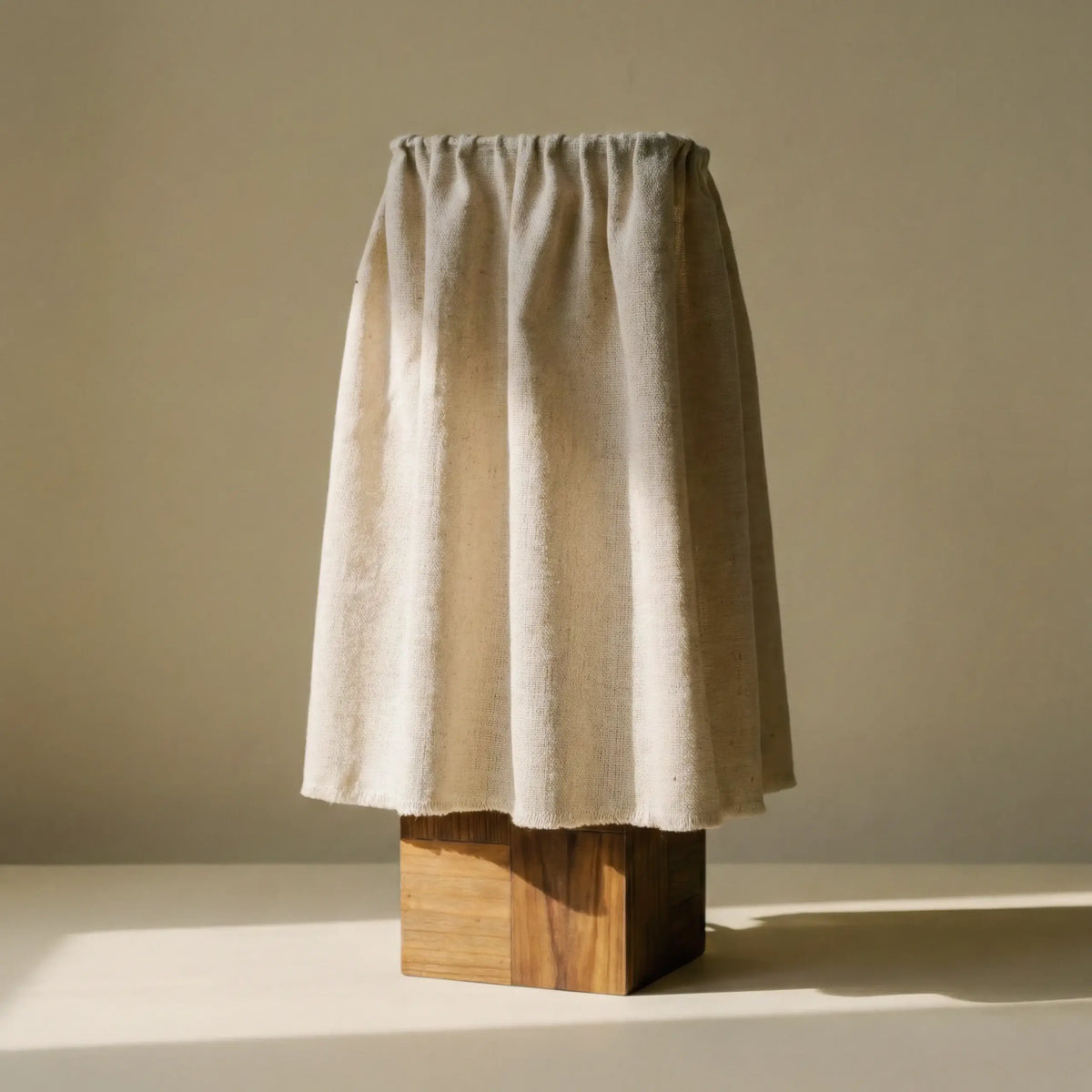 Baldaquin Table Lamp