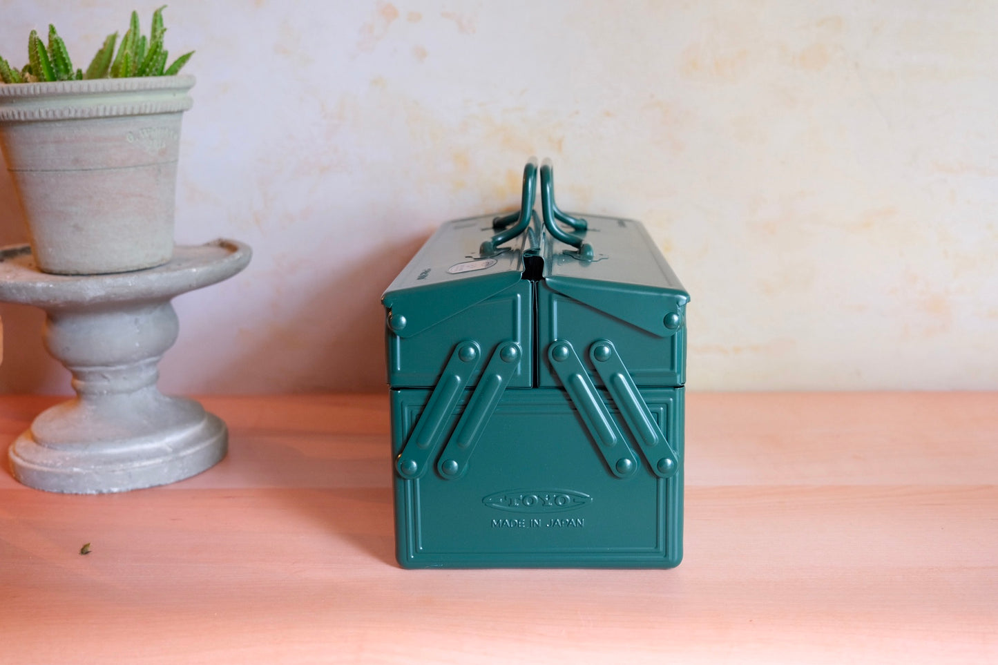 TOYO tool ox with upper shelves: Antique green
