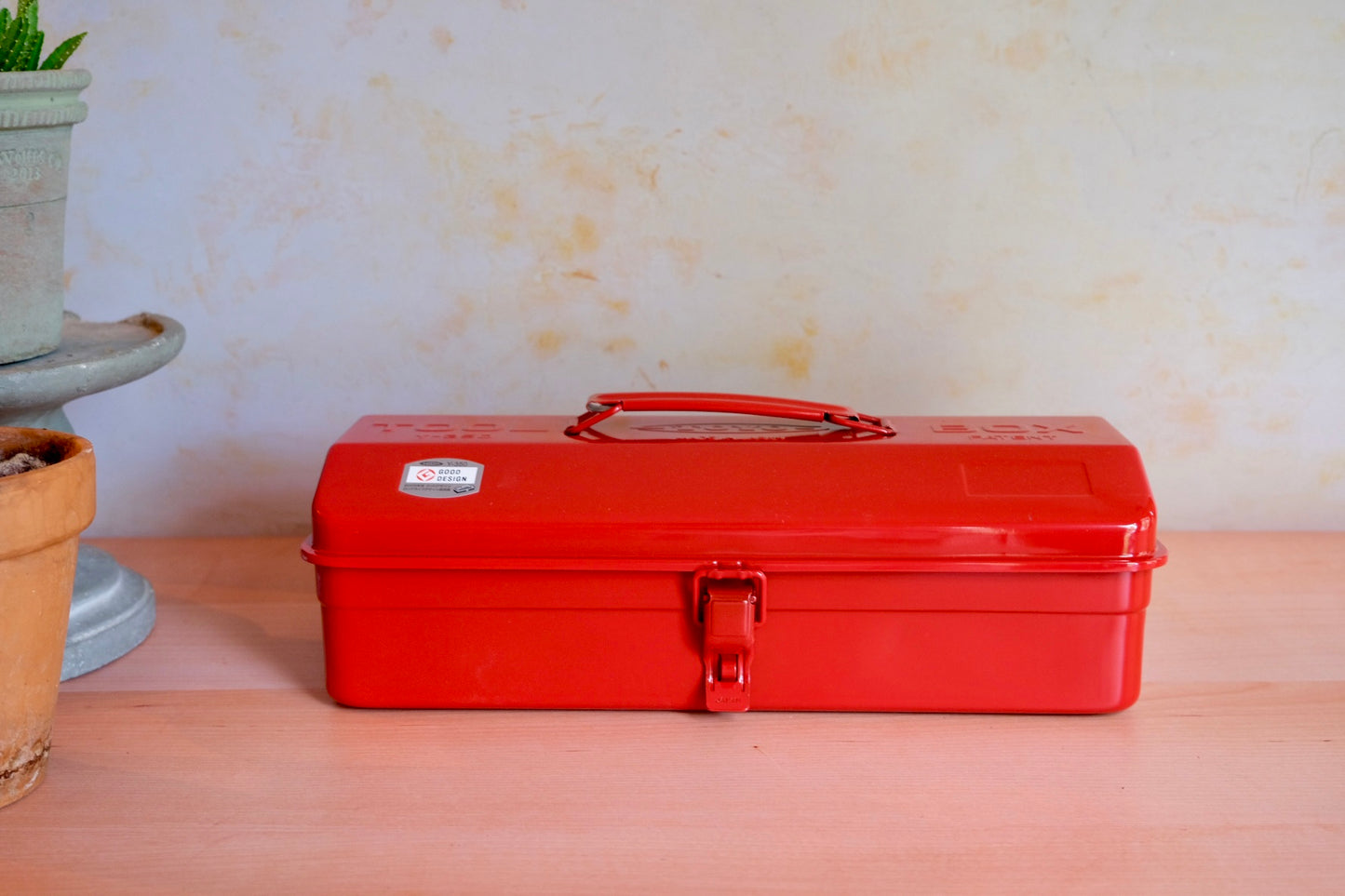 TOYO tool box: RED