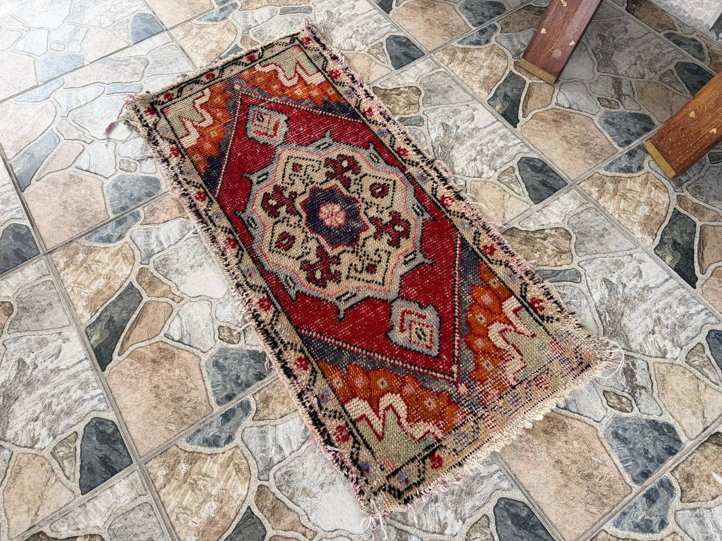 Vintage Turkish Rug - Distressed Wool - 2x3 Feet
