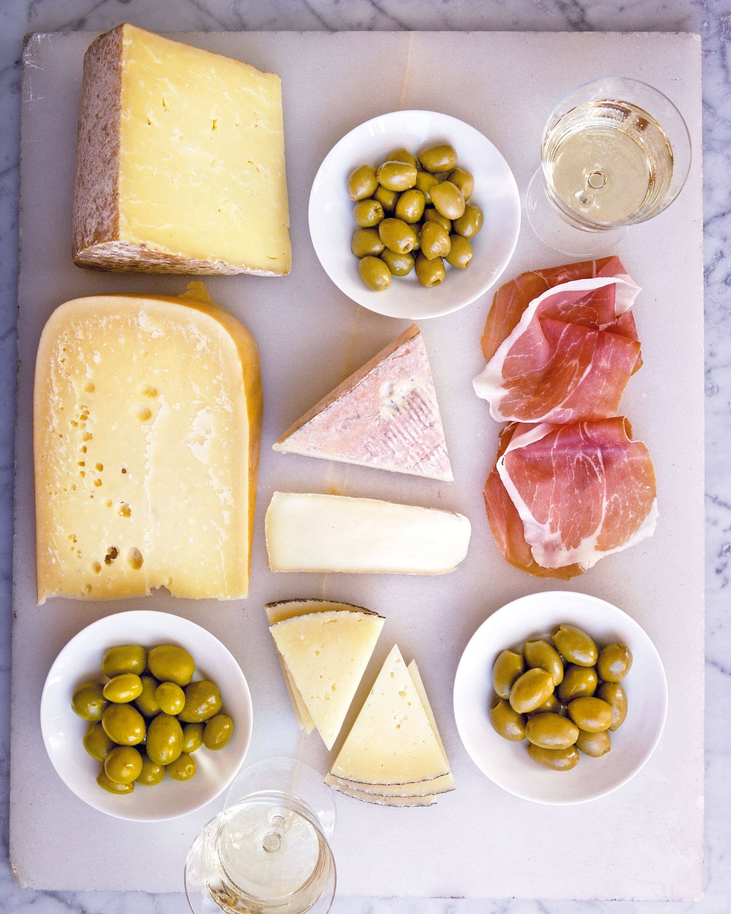 Organic Pitted Green Olives Deli Cup