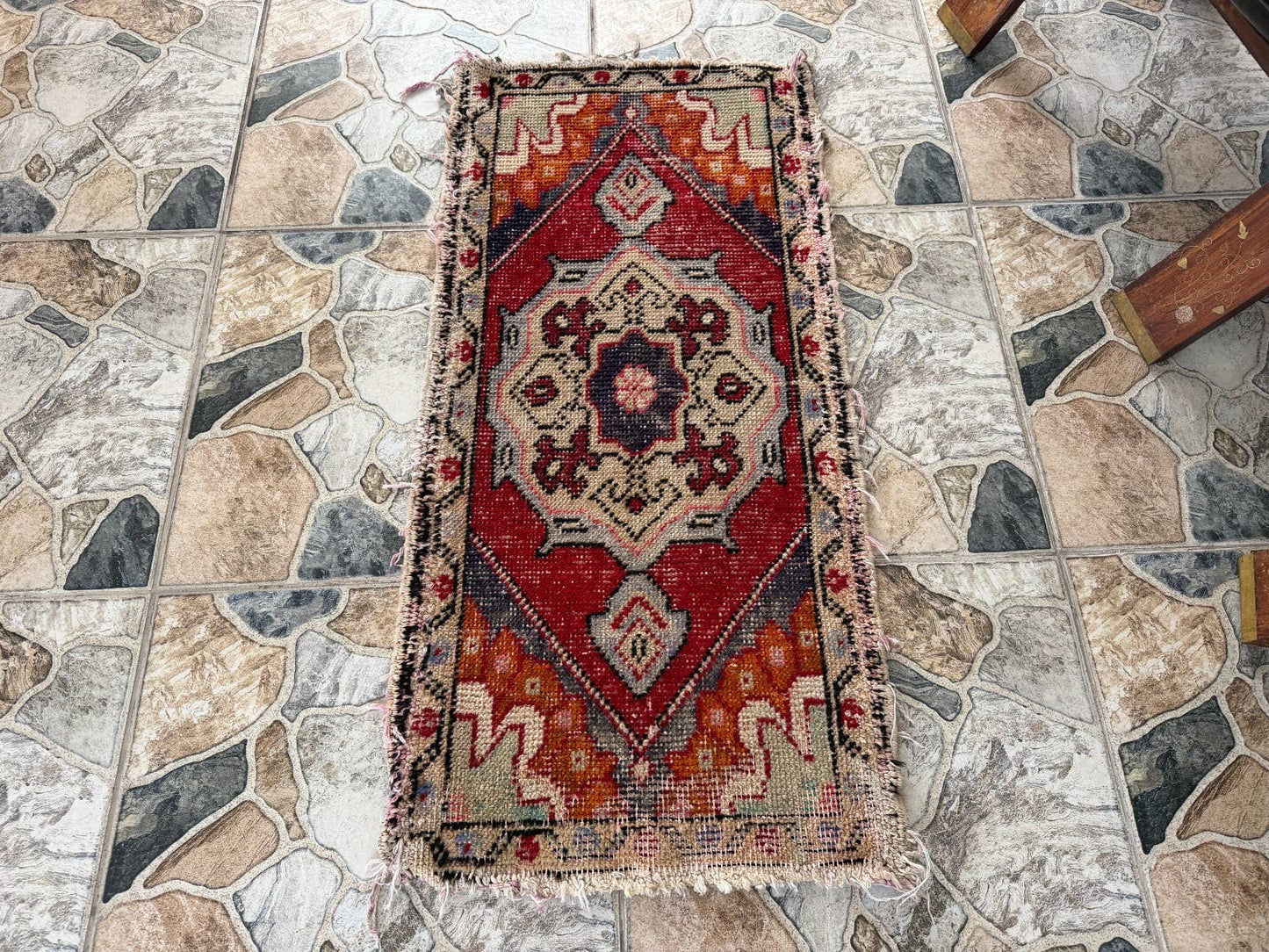 Vintage Turkish Rug - Distressed Wool - 2x3 Feet