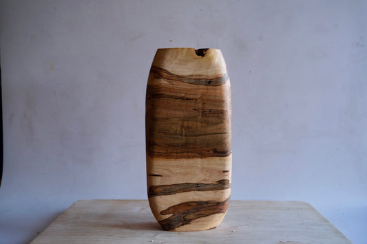 Wavy daisy vase