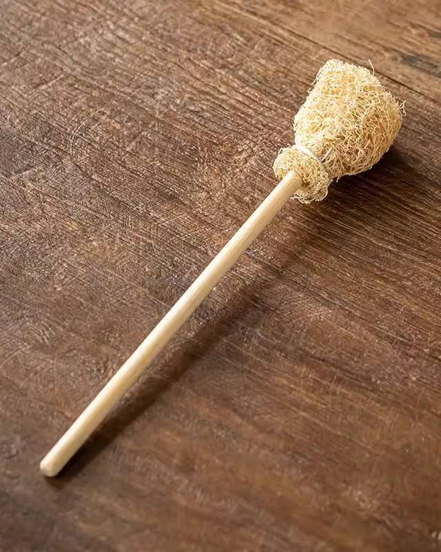 Natural loofah cup brush
