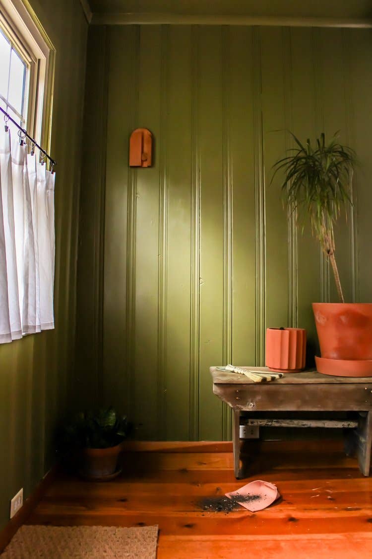 Dutch Broom Hanger Wholesale