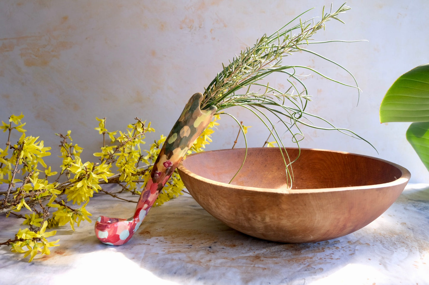 Arched vase ladle