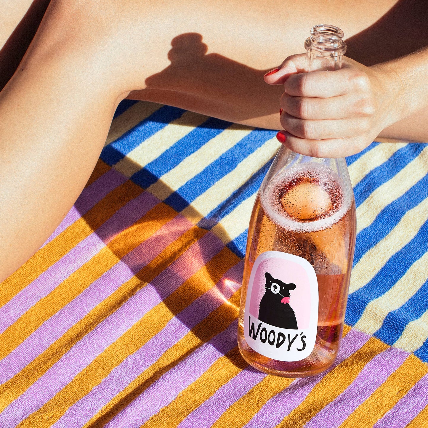 Woody's Non-Alcoholic Sparkling Rosé (750ml)