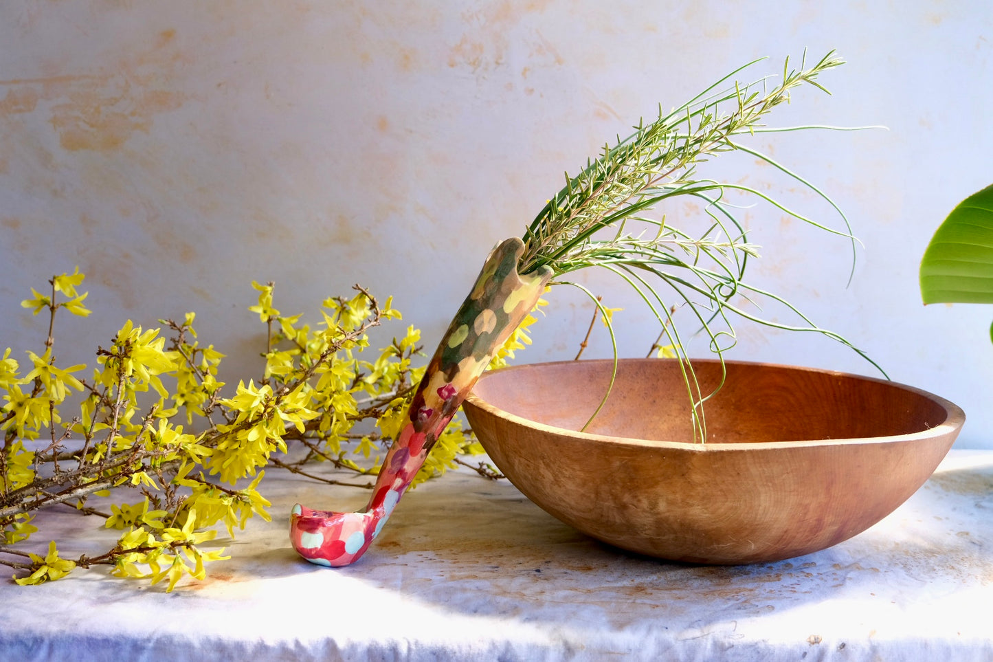 Arched vase ladle