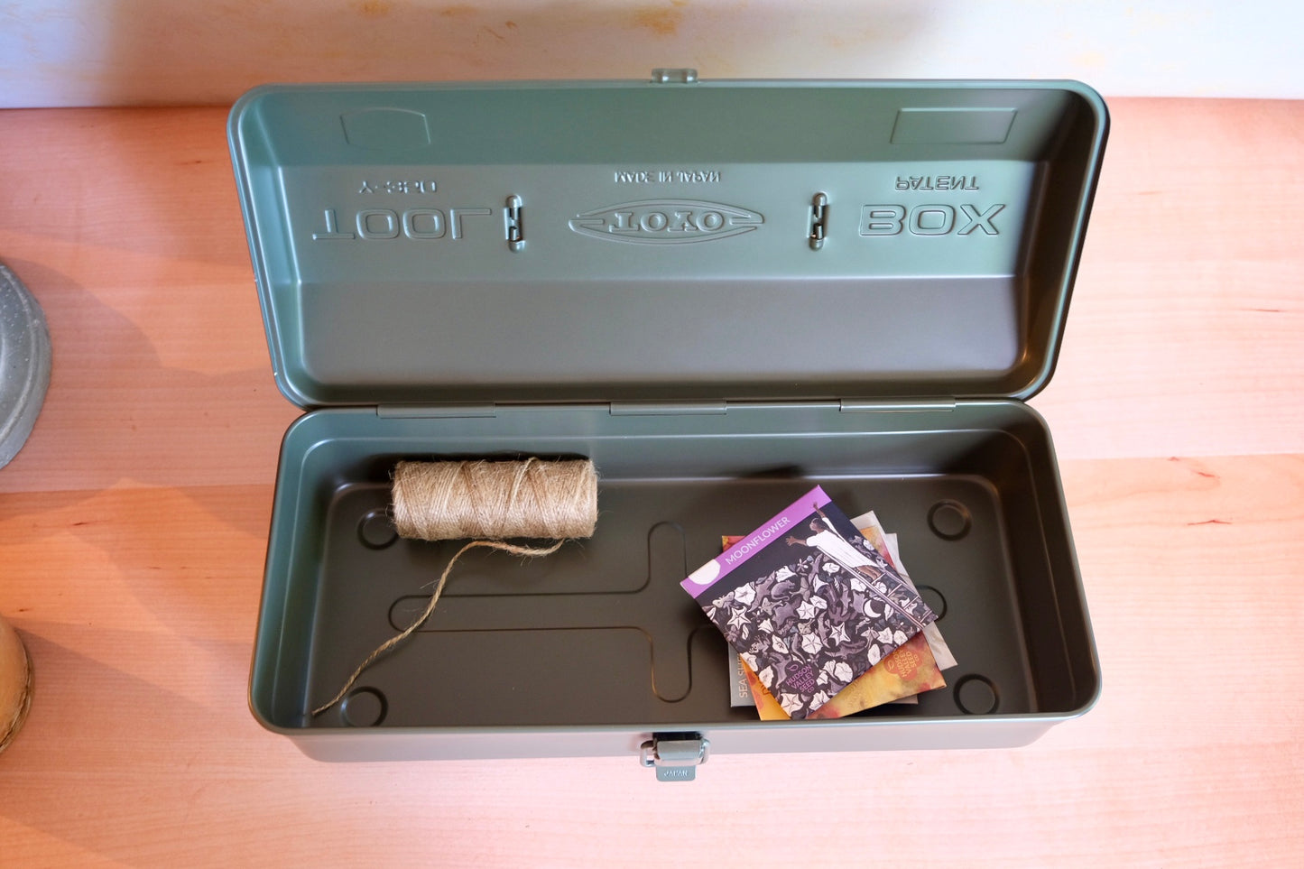 TOYO tool box: antique green
