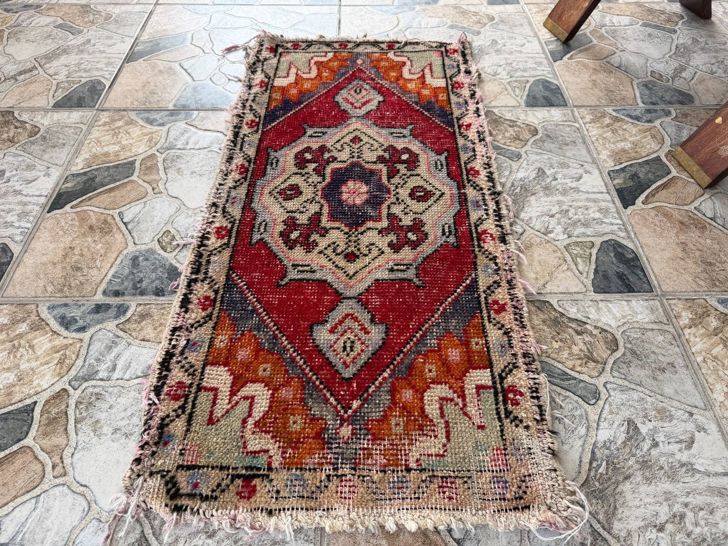 Vintage Turkish Rug - Distressed Wool - 2x3 Feet