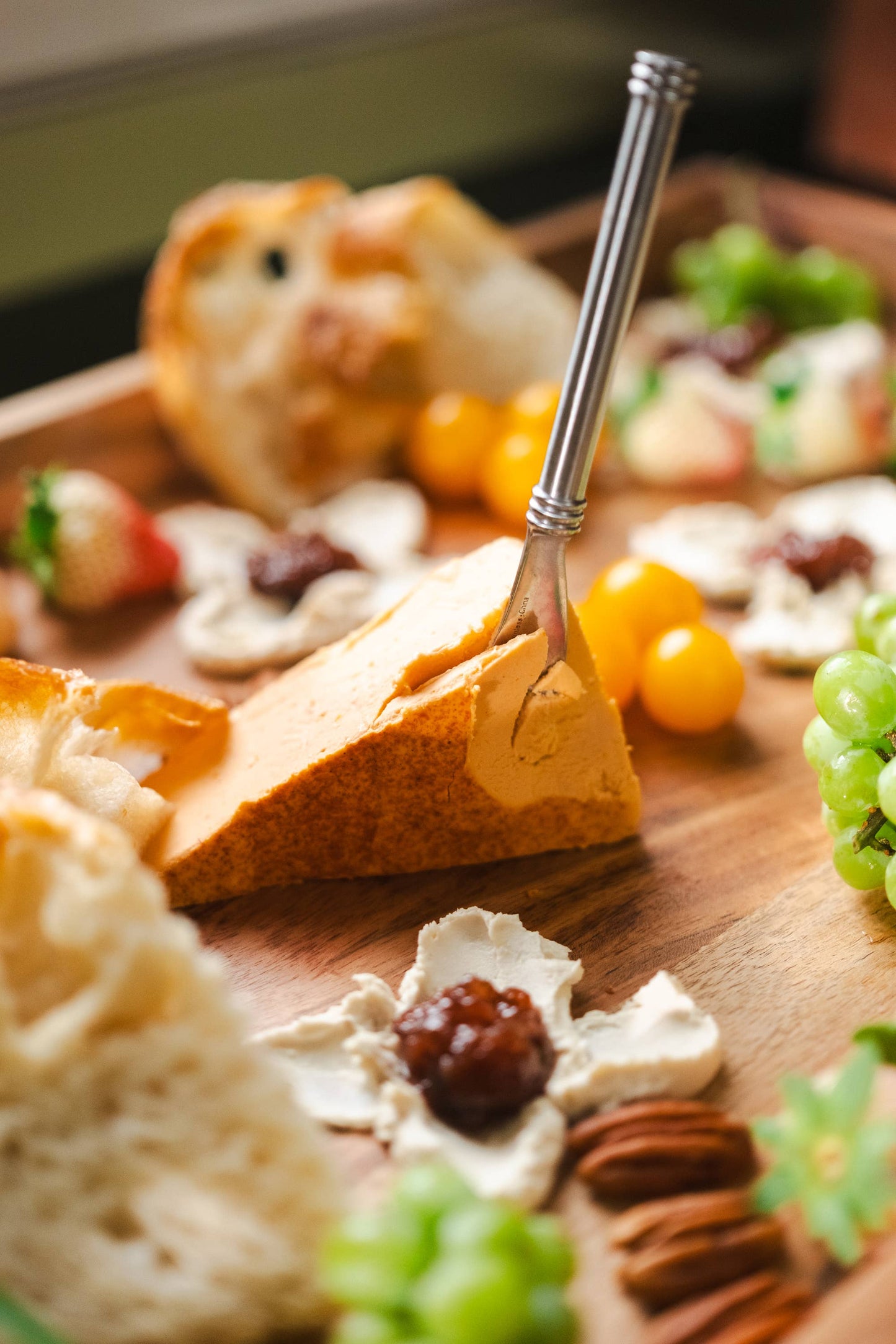 Smoked Cheddar Plant-Based Cheese Wedge