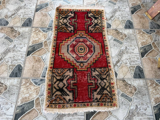 Vintage Turkish Rug - Wool Bohemian Tribal 2x3 ft